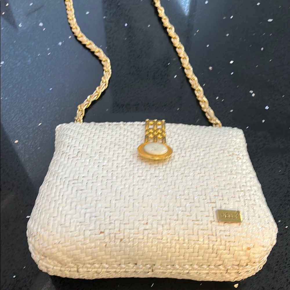 Vintage Style Hardbody Bag